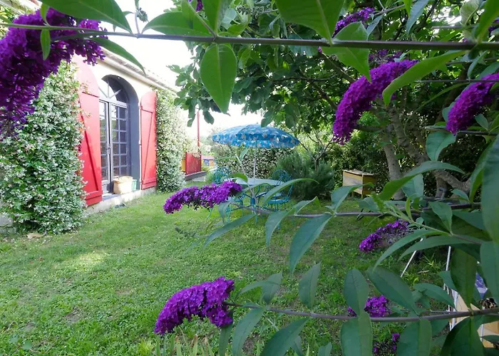 La Des Jardins D'ispahan Habitación en casa particular Prignac-et-Marcamps